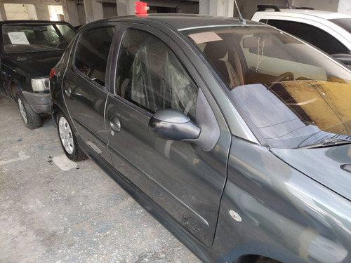 Imagem 5 de 9 de Peugeot 207 1.4 Xr 8v Flex 4p Manual