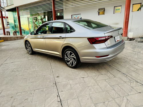 Volkswagen Jetta 1.6 Starline.