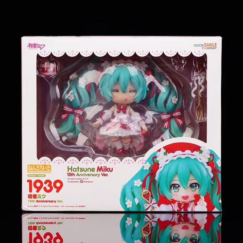 Figura Articulada Pastel Fresas Mini Hatsune Miku 11cm