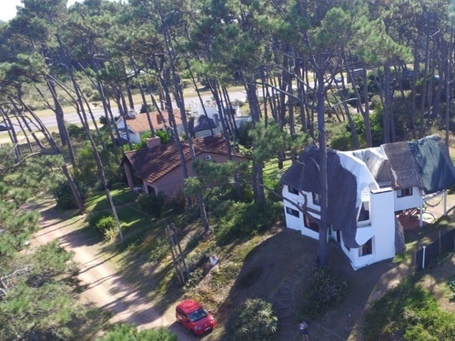 Dueño Alq,casa,piscina,12personas,4dorm,despedidas.