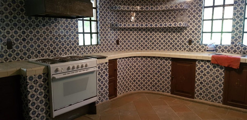 Linda Casa Sola En Col. Rancho Cortes, Morelos