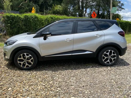 Renault Captur 2.0 Intens Automática