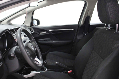 Imagen 10 de 15 de Honda Fit 2016 4 Cilindros