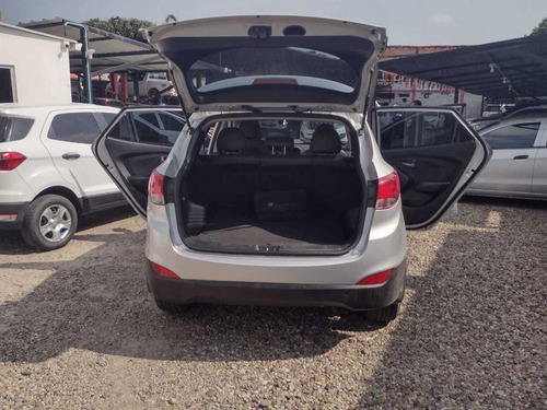 Hyundai Tucson Ix35 Gl 4x2 Mt Mod 2015