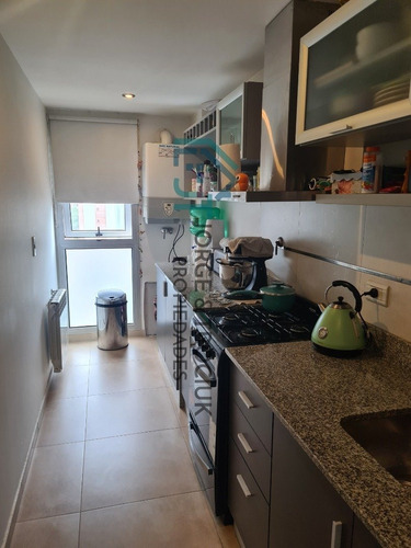 Imagen 6 de 13 de Departamento De 2 Ambientes Con Cochera Cubierta