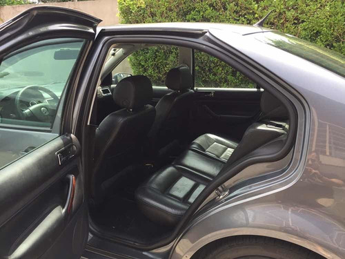 Volkswagen Bora 1.8 Highline T 180cv Cuero 2008