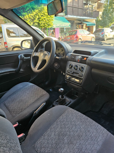 Chevrolet Corsa 1.6 Gl Aa Dh