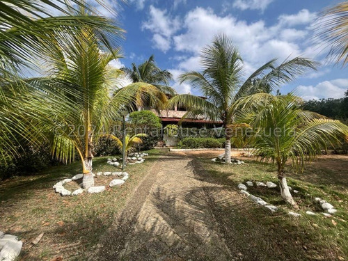 Mayra Lara Rah Vende Amplia Y Bella Casa Campestre En Conjunto Privado, El Manzano, Son 4.197mts2, 3 Hab., 4 Baños, Anexo Para El Servicio, Piscina, Tanque Subterráneo Con Bombas E Hidroneumático