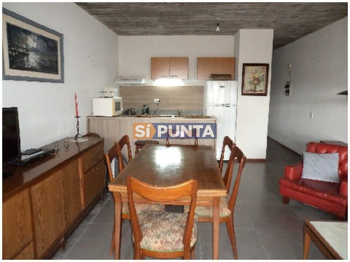 Imagen 2 de 8 de Manantiales Apartamento En Alquiler