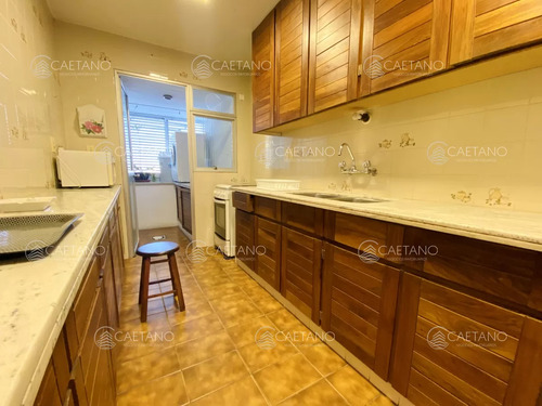 Venta Apartamento 3 Dormitorios, Piso Alto, Torre Tradicional En Punta Del Este