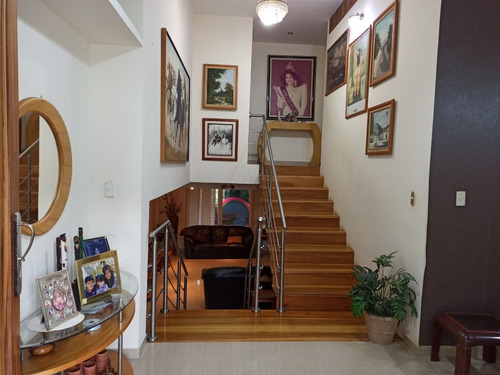 Imagen 4 de 14 de Casa En La Urb. El Cedral