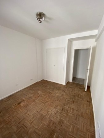 Imagen 6 de 16 de Venta De Departamento 2 Ambientes, La Perla. Reciclado