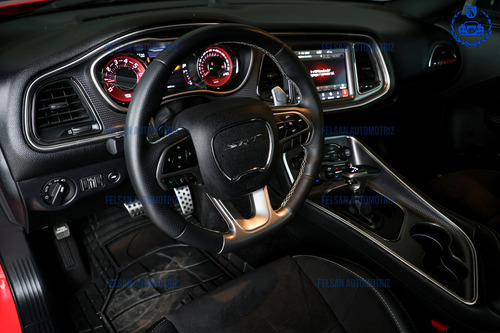Dodge Challenger 6.2 Srt Hellc At