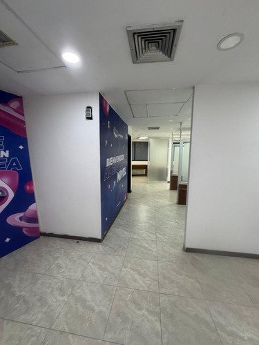 Oficina En La Torre Movilnet, Valencia, Carabobo. Zc.p