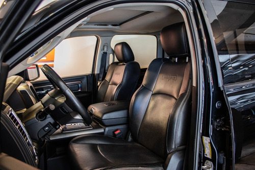 Imagen 22 de 24 de Ram 1500 5.7 V8 Laramie 4x4 2015 Negro