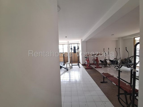 Bello Y Amplio Apartamento En Alquiler En Santa Eduvigis