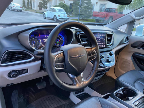 Imagen 8 de 15 de Chrysler Pacifica Limited Plus