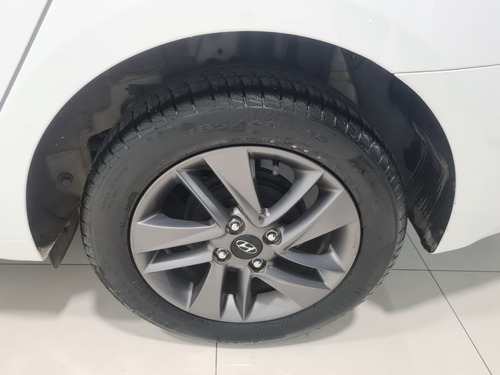 Imagem 7 de 9 de Hyundai