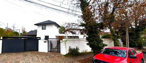 Preciosa Casa Barrio Lo Beltran, Remodelada!!! Vitacura.