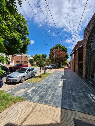 Imagen 5 de 23 de Departamento Dupex - Frente - Balcón Y Asador - Entrada Independiente.