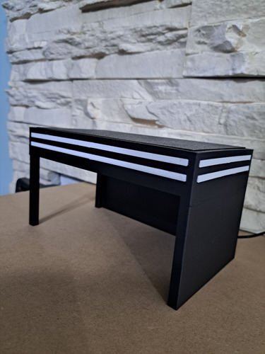 Diorama Personalizado Con Tu Logo Para Autos A Escala 164 Negro