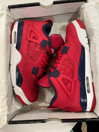 Jordan Retro 4 Fiba (Usado)