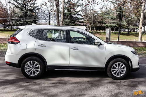 Imagen 7 de 14 de Nissan Xtrail 2.5 Sense 2018