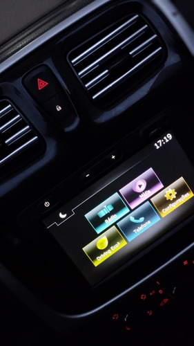 Imagem 10 de 16 de Renault Sandero 2016 1.6