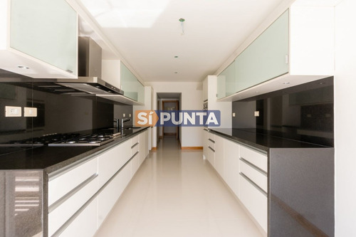 Imagen 19 de 24 de Apartamento A La Venta En Playa Brava