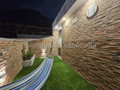 Moderna Casa De Lujo En Venta En Lomas De Chuao Lp