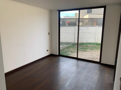 Casa En Arriendo De 3d/3b En Condominio Los Poleros Machalí