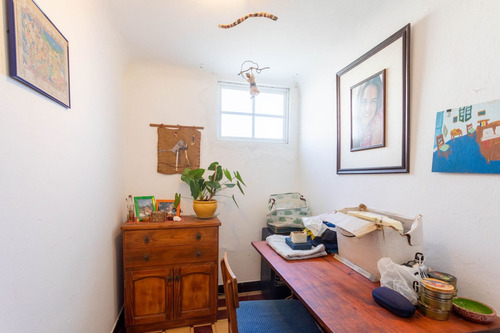 Única En Su Estilo. Venta De Casa En Malvin, 5 Dormitorios, Padrón Único.