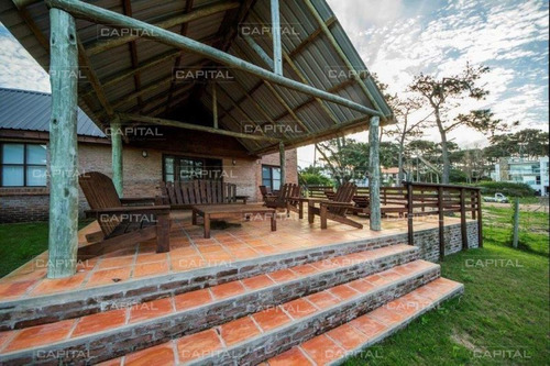 Propiedad En Venta En La Barra A Una Cuadra Y Media Del Mar -ref:29802