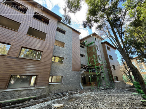 Departamento 3 Ambientes En Venta Con Vista Al Lago En Barrancas De Melipal, Bariloche.