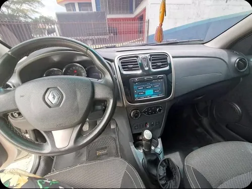 Renault Logan 1.6 Privilege / Intens