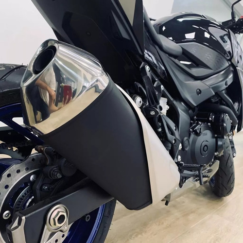 Imagen 22 de 25 de Suzuki Gsx S 750 Nacked No Z650 Mt El Mejor Tipo De Cambio