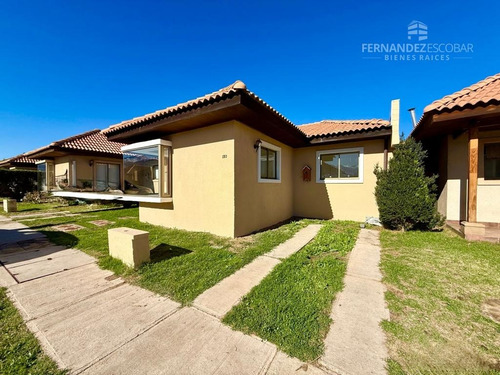 San Esteban - Vende Casa 3d 2b 1e - Cond. Los Solares