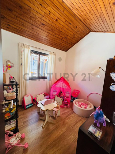 Casa De 5 Dormitorios En Excelente Zona De City Bell