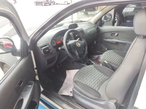 Fiat Strada 2013 1.8 16v Adventure Ce Flex 2p