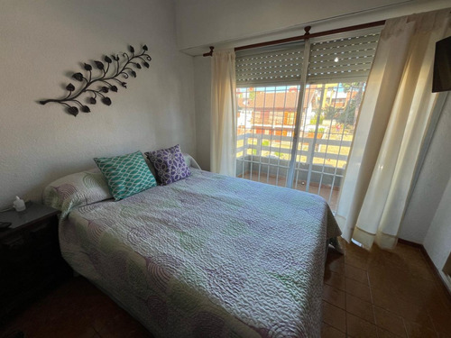 Magnifico Departamento Tres Ambientes Con Cochera Y Gas Natural A Metros Del Mar En Venta En Villa Gesell