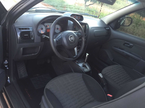 Fiat Strada 1.8 16v Adventure Cab. Dupla Flex Dualogic 2p