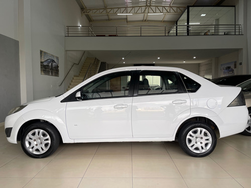 Ford Fiesta Sedan 1.6 Rocam Se Flex 4p