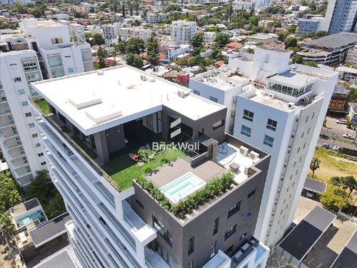 Hermosa Y Moderna Torre Con Piscina Los Cerros De Gurabo