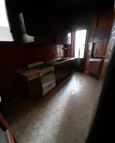 Venta - Departamento 4 Dormitorios 2 Baños - Calle Emilio Olmos