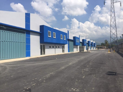 Imagen 2 de 11 de Galpón En Venta Maracay 0412-8887550