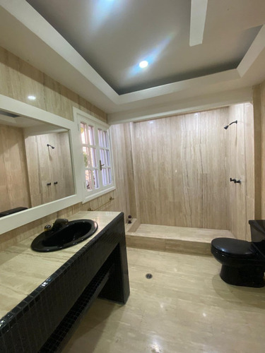 Casa Quinta De Lujo En Sector Cantarrana El Hatillo