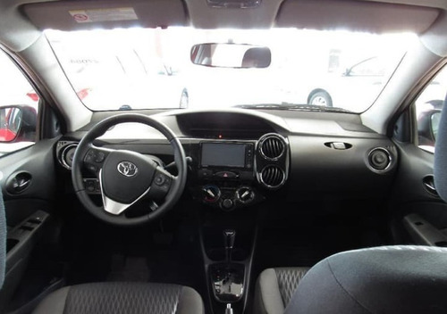 Imagen 3 de 9 de Toyota Etios 1.5 Sedan Xls