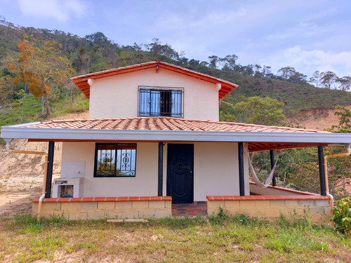 Casa Finca En Vereda La Calda, Barbosa Antioquia