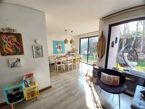 Condominio, Casa En Venta De 4 Dorm. En La Reina