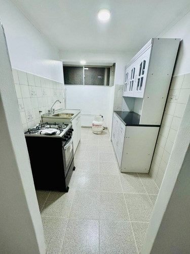 Via Local Uno 2 Dorm 1 Baño Piso 2 Lado Hispano Británico